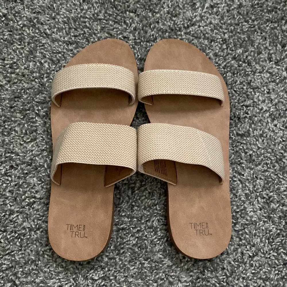 Time & Tru Sandals